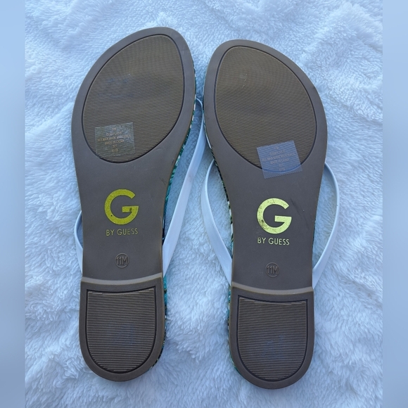 Guess Green Flip-Flops Size 11 Women's Footwear - Picture 4 of 4